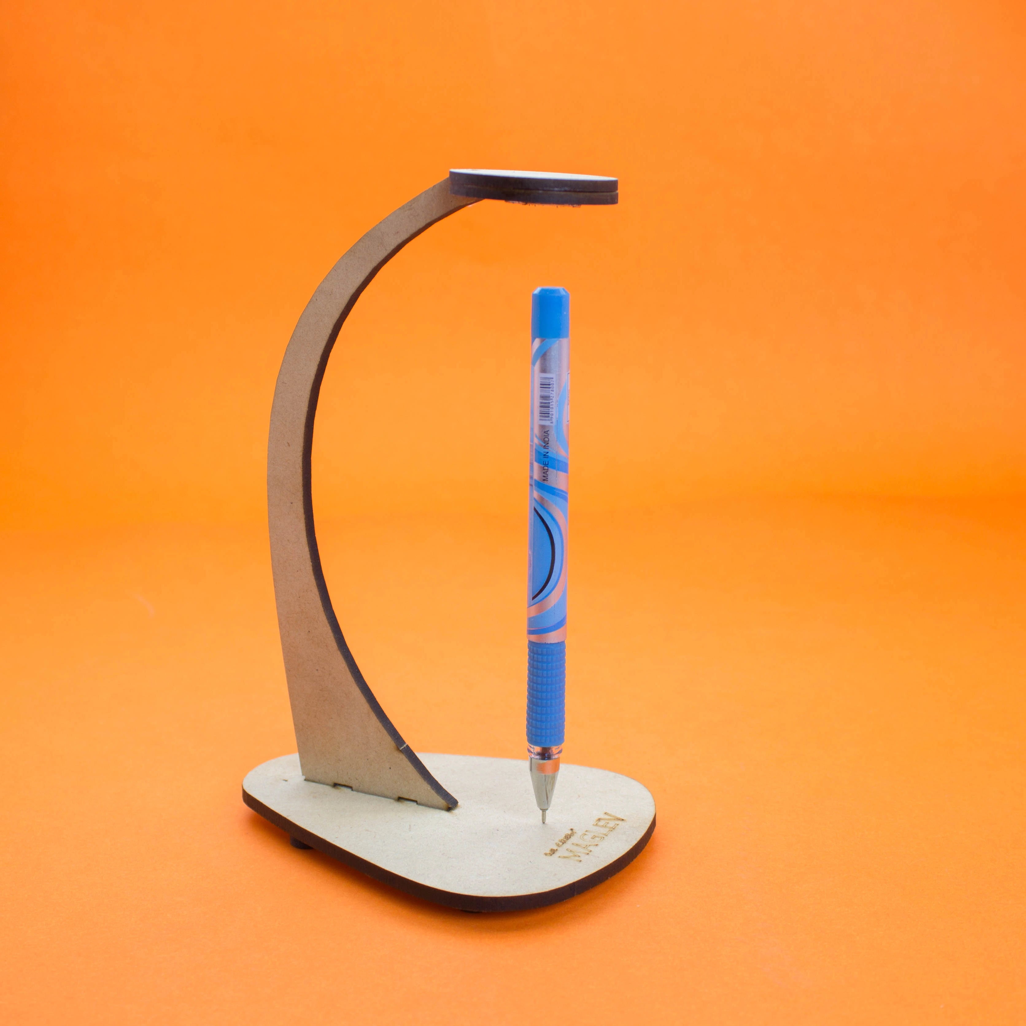 Maglev : Magnetic Levitating Pen | 8-12 years