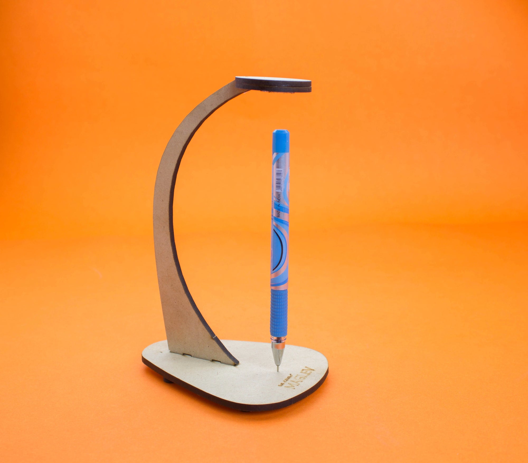Maglev : Magnetic Levitating Pen | 8-12 years